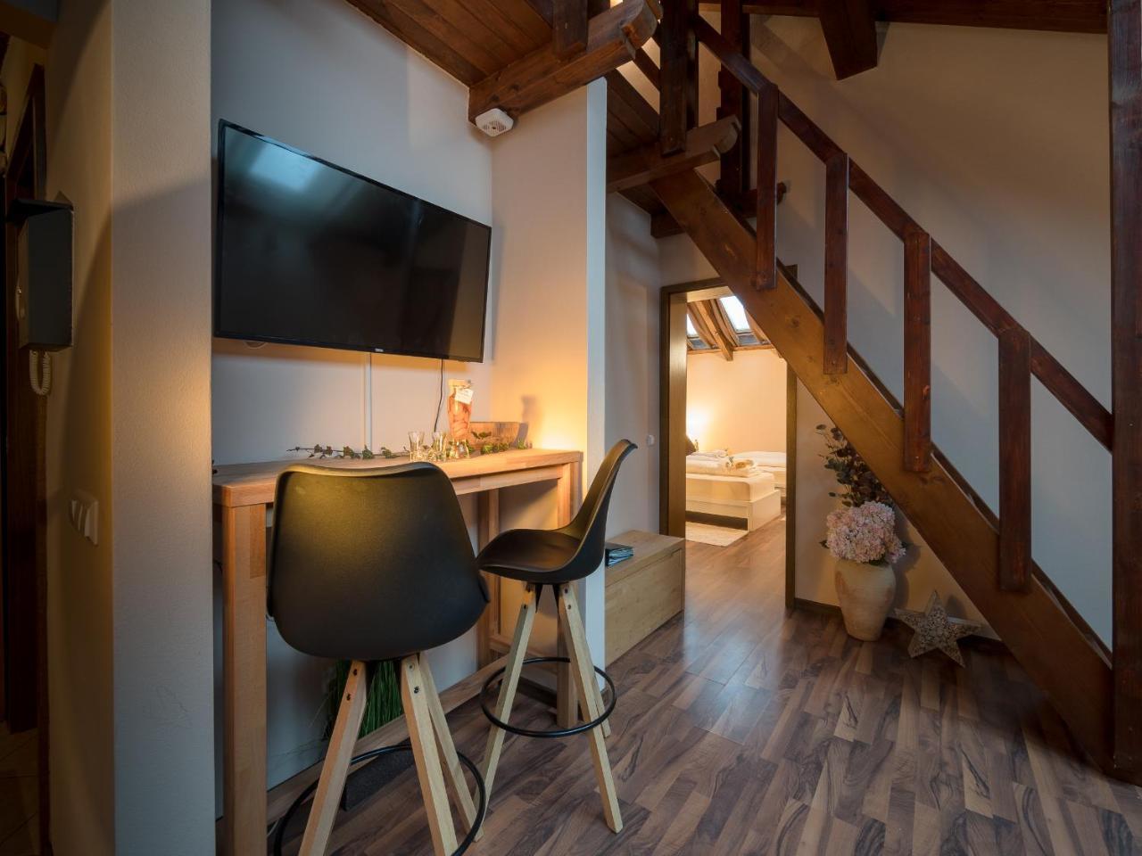 Vila Bovec Sky Mansard Apartment ภายนอก รูปภาพ