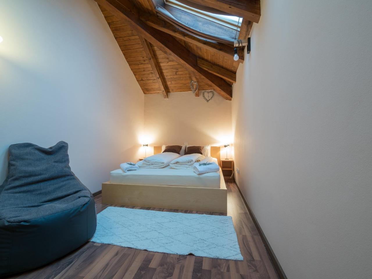 Vila Bovec Sky Mansard Apartment ภายนอก รูปภาพ