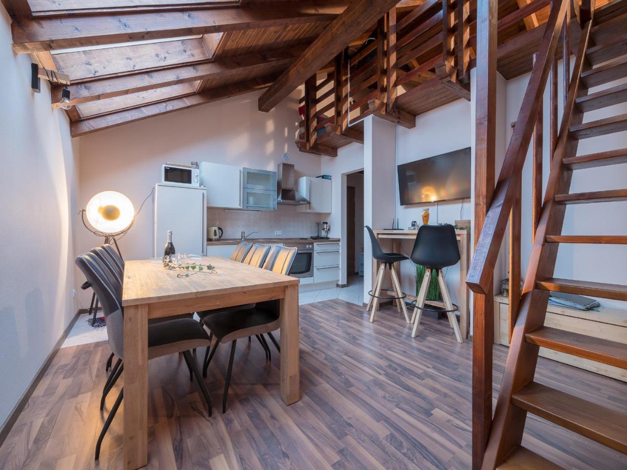 Vila Bovec Sky Mansard Apartment ภายนอก รูปภาพ