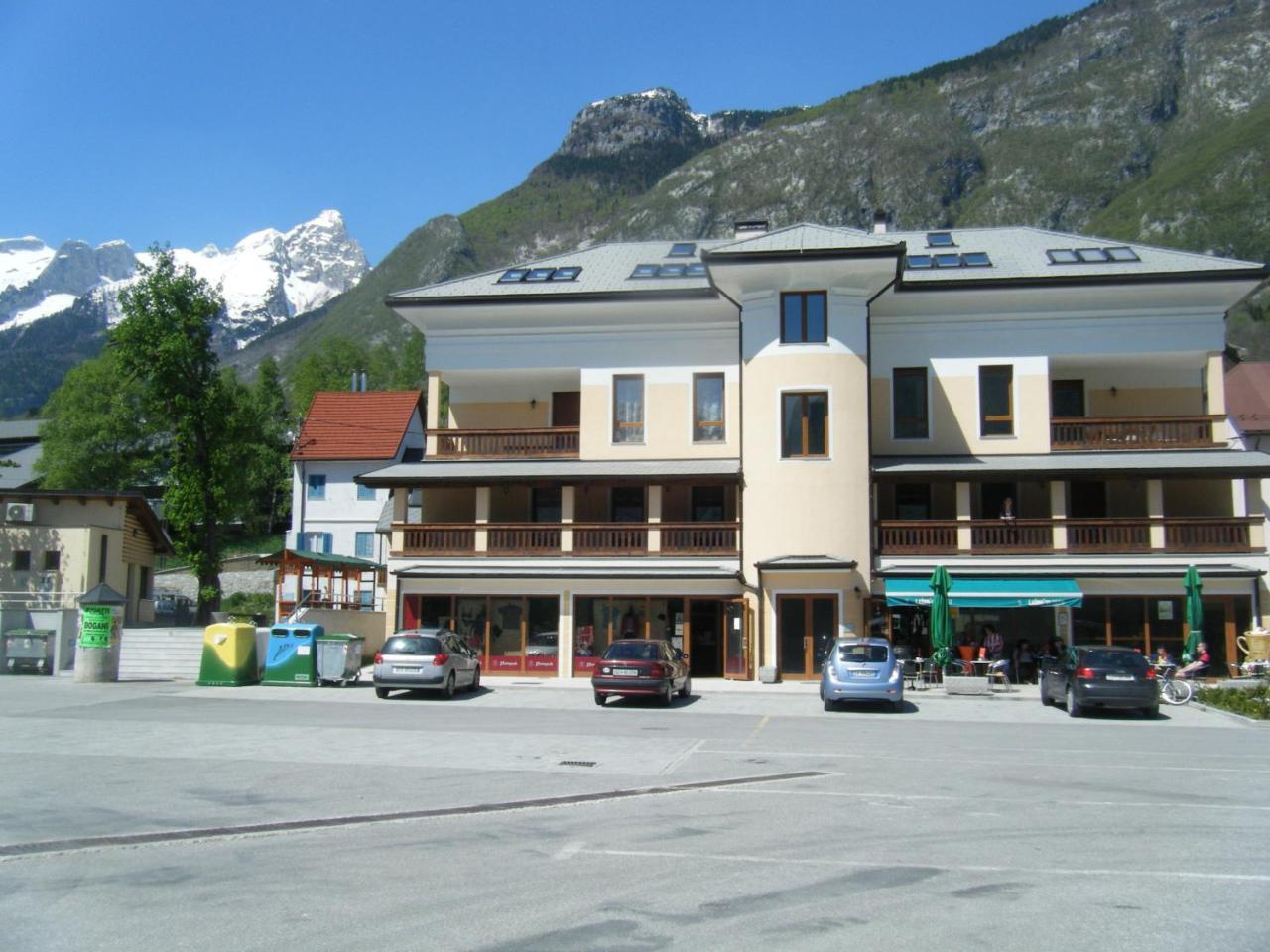 Vila Bovec Sky Mansard Apartment ภายนอก รูปภาพ